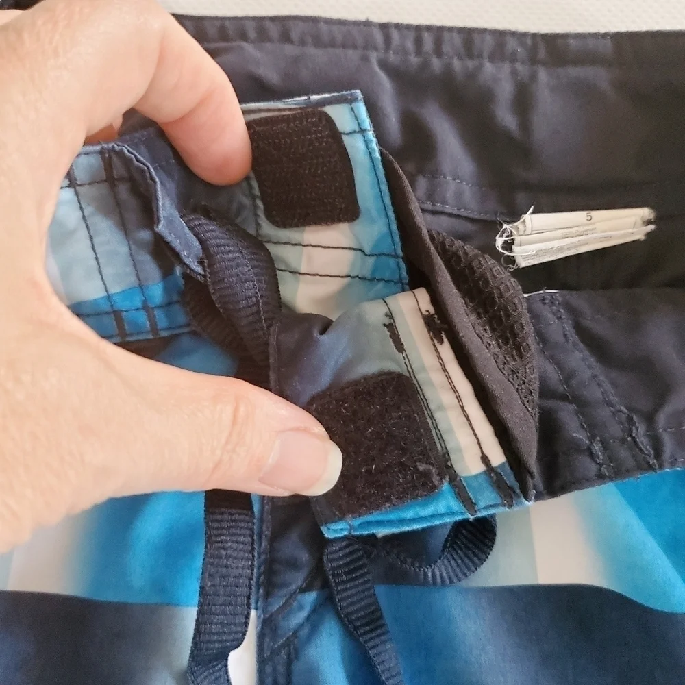 K1268 * Quicksilver Boys Board Shorts Blue Navy White Size 5
